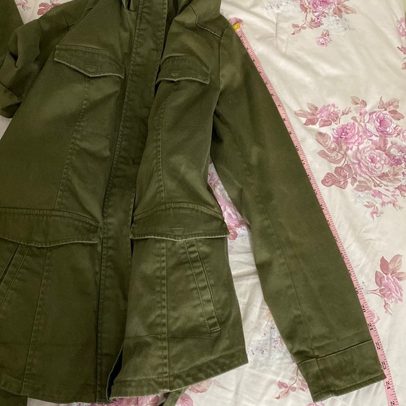 24. Tommy Hilfiger | Olive Green Utility Jacket with Hood - Picture 16 of 17